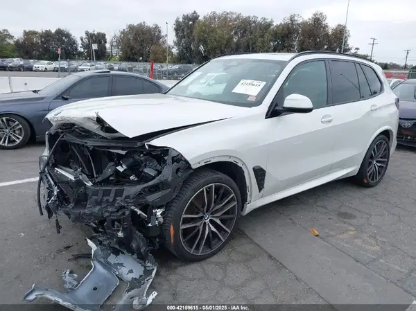 5UX23EU08R9V75722 2024 BMW X5 - Image 2