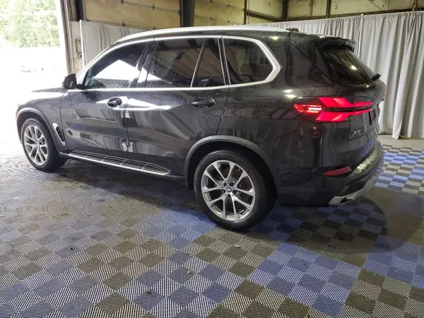 5UX23EU08R9V80645 2024 BMW X5 - Image 2
