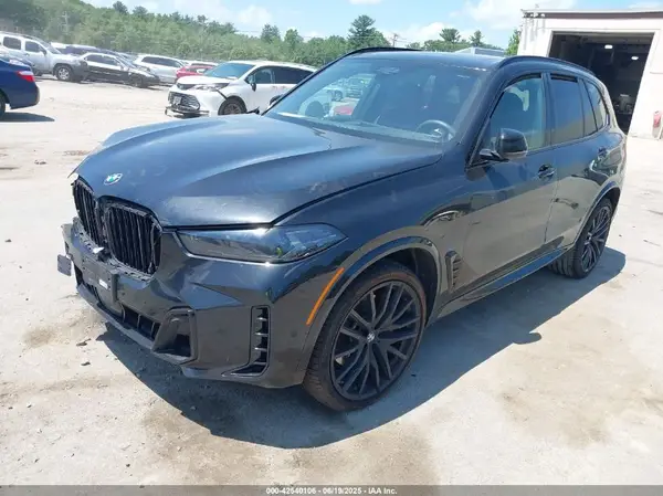 5UX23EU08R9W11246 2024 BMW X5 - Image 2