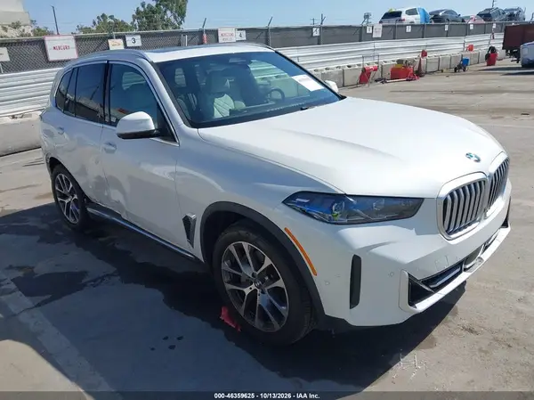 5UX23EU08S9W42521 2025 BMW X5 - Image 1