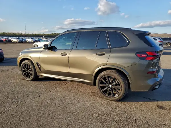 5UX23EU08S9Y76397 2025 BMW X5 - Image 2