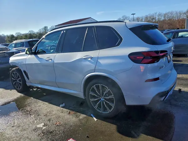 5UX23EU08S9Z37747 2025 BMW X5 - Image 2