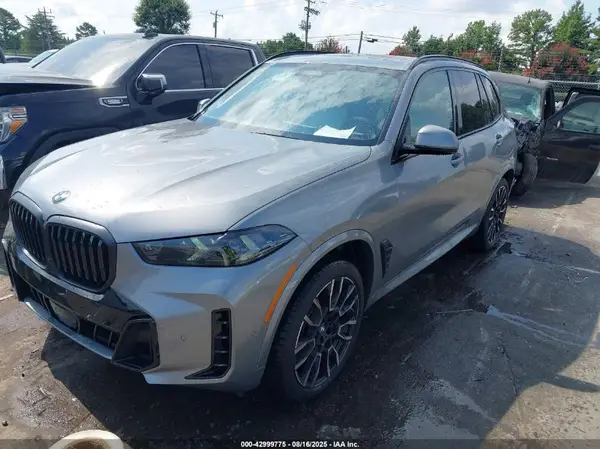 5UX23EU08T9076197 2026 BMW X5 - Image 2