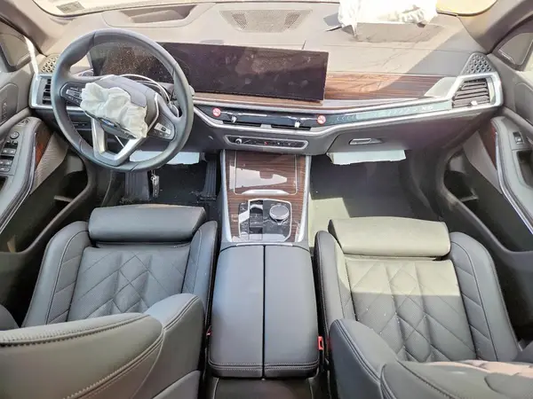 5UX23EU08T9086096 2026 BMW X5 - Image 8