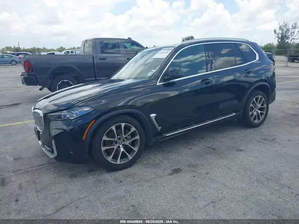 5UX23EU08T9111739 2026 BMW X5 - Image 2