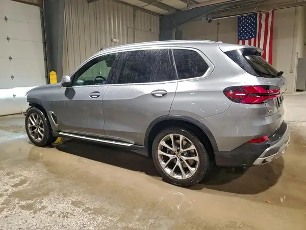 5UX23EU08T9154932 2026 BMW X5 - Image 2