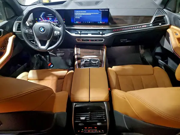 5UX23EU08T9154932 2026 BMW X5 - Image 8