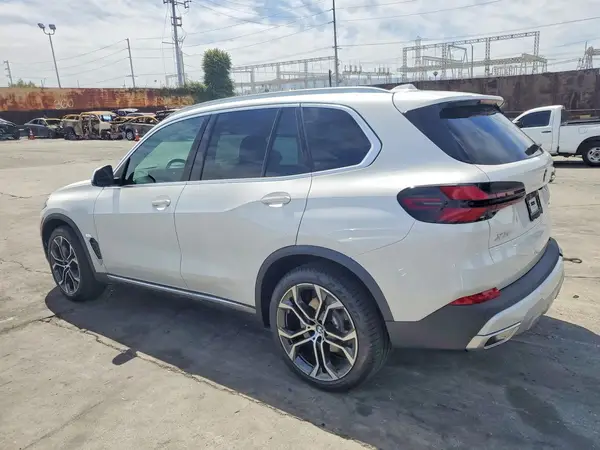 5UX23EU08T9254819 2026 BMW X5 - Image 2