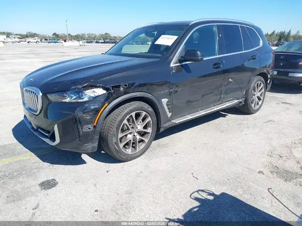 5UX23EU08T9297315 2026 BMW X5 - Image 2