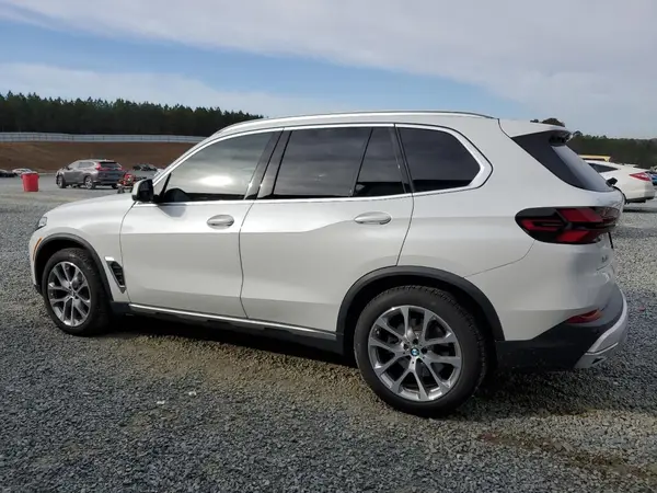 5UX23EU09R9S72674 2024 BMW X5 - Image 2
