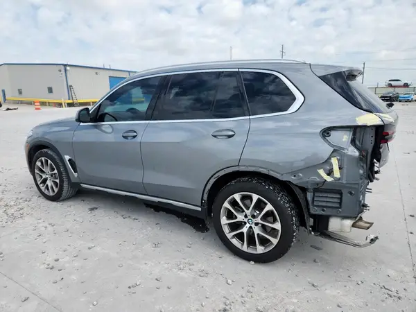 5UX23EU09R9T07066 2024 BMW X5 - Image 2