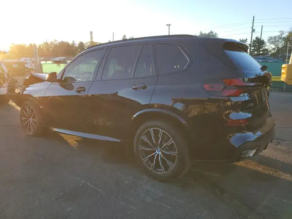 5UX23EU09R9U08074 2024 BMW X5 - Image 2