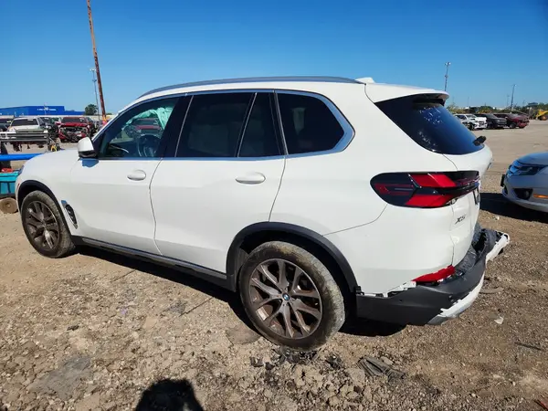 5UX23EU09R9U22346 2024 BMW X5 - Image 2