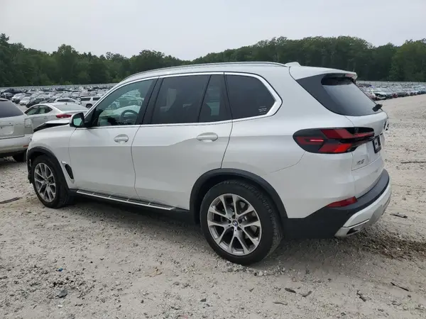 5UX23EU09R9U41477 2024 BMW X5 - Image 2