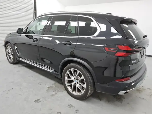 5UX23EU09R9U70607 2024 BMW X5 - Image 2