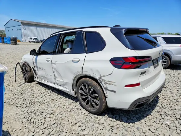 5UX23EU09R9V22883 2024 BMW X5 - Image 2