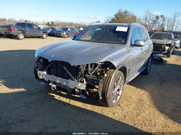 5UX23EU09R9V38243 2024 BMW X5 - Image 2