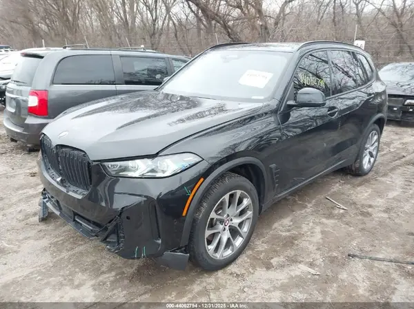 5UX23EU09S9W47047 2025 BMW X5 - Image 2