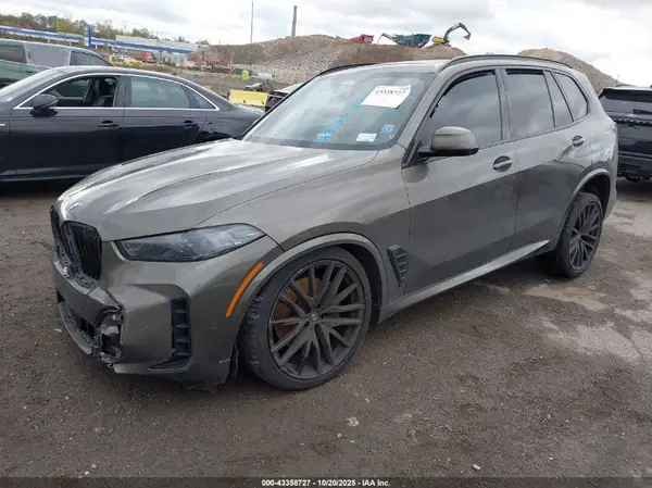 5UX23EU09S9W48828 2025 BMW X5 - Image 2