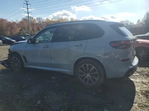 5UX23EU09S9Y77946 2025 BMW X5 - Image 2