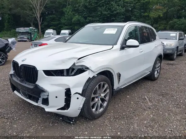 5UX23EU09S9Z24487 2025 BMW X5 - Image 2
