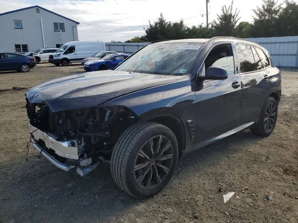5UX23EU09S9Z35408 2025 BMW X5 - Image 1