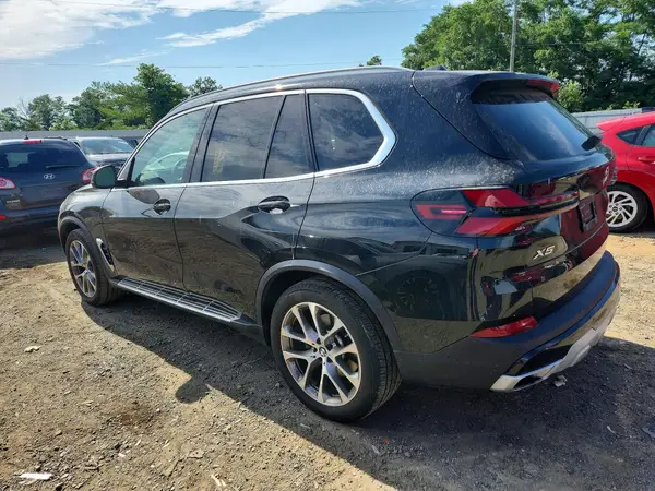 5UX23EU09S9Z50751 2025 BMW X5 - Image 2