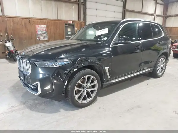 5UX23EU09T9101995 2026 BMW X5 - Image 2