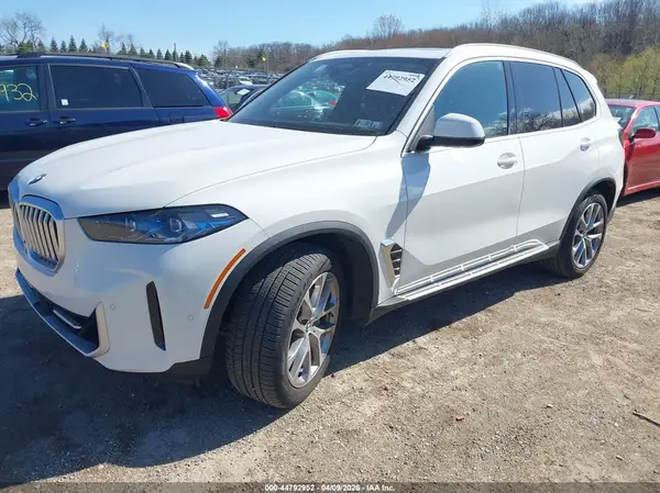 5UX23EU09T9145138 2026 BMW X5 - Image 2