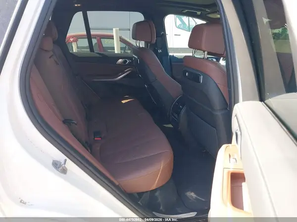 5UX23EU09T9145138 2026 BMW X5 - Image 8