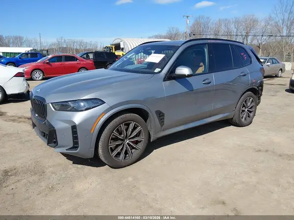 5UX23EU09T9184943 2026 BMW X5 - Image 2