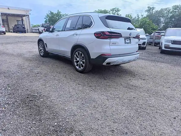 5UX23EU09T9191603 2026 BMW X5 - Image 2