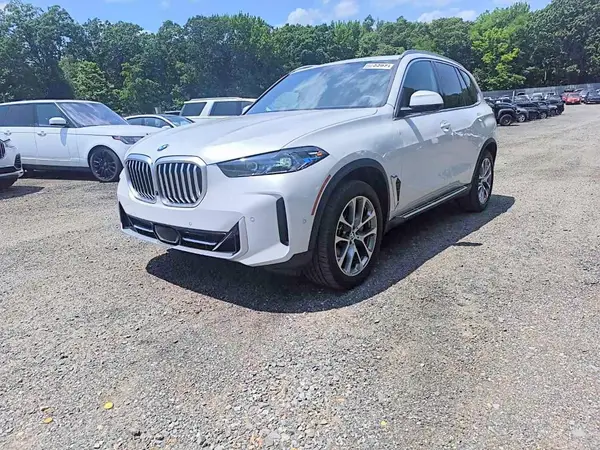 5UX23EU09T9238757 2026 BMW X5 - Image 1