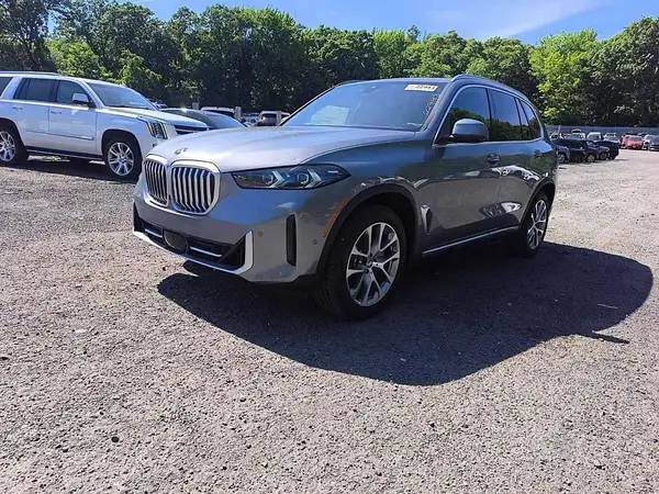 5UX23EU09T9298683 2026 BMW X5 - Image 1