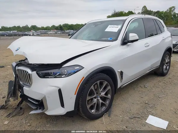 5UX23EU09T9377299 2026 BMW X5 - Image 2