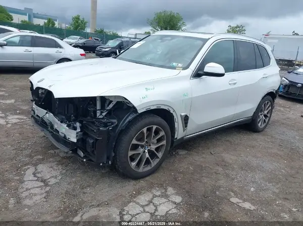 5UX23EU0XR9T63789 2024 BMW X5 - Image 2