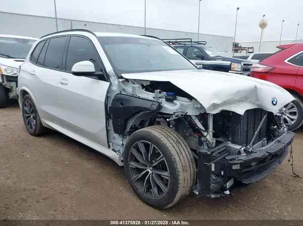 5UX23EU0XR9V15926 2024 BMW X5 - Image 1