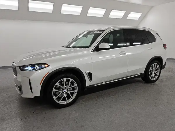 5UX23EU0XR9V40261 2024 BMW X5 - Image 1