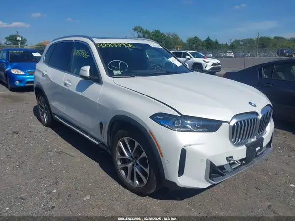 5UX23EU0XS9W33075 2025 BMW X5 - Image 1