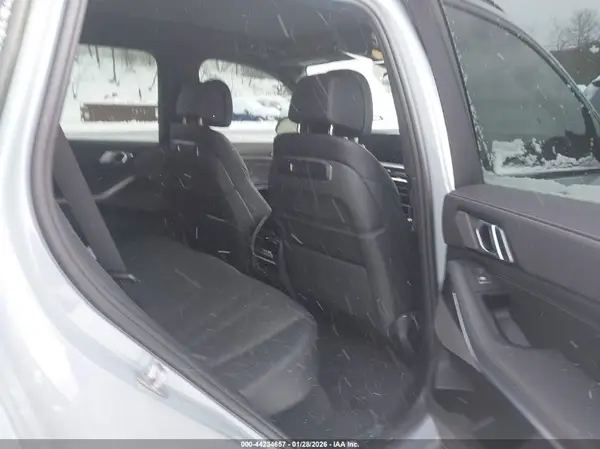 5UX23EU0XT9160831 2026 BMW X5 - Image 8