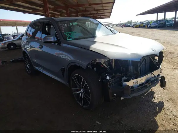 5UX23EU0XT9358566 2026 BMW X5 - Image 1