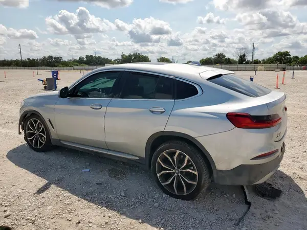 5UX2V1C00L9C60427 2020 BMW X4 - Image 2