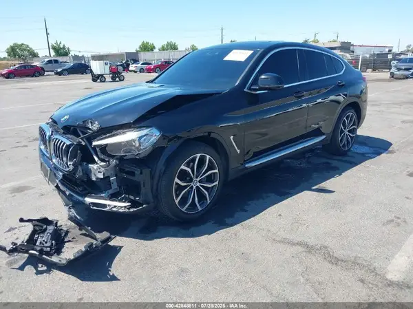 5UX2V1C00M9H64445 2021 BMW X4 - Image 2