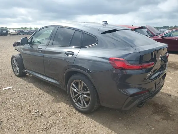 5UX2V1C01M9F95987 2021 BMW X4 - Image 2