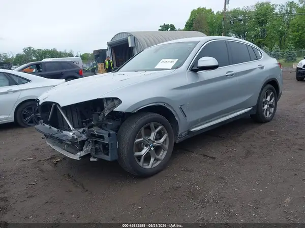5UX2V1C02LLE68117 2020 BMW X4 - Image 2