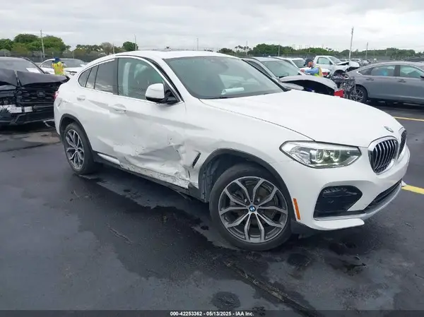 5UX2V1C02LLE68148 2020 BMW X4 - Image 1