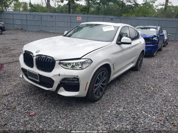 5UX2V1C02M9F52646 2021 BMW X4 - Image 2