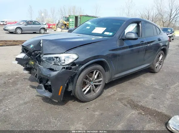 5UX2V1C02M9G88260 2021 BMW X4 - Image 2