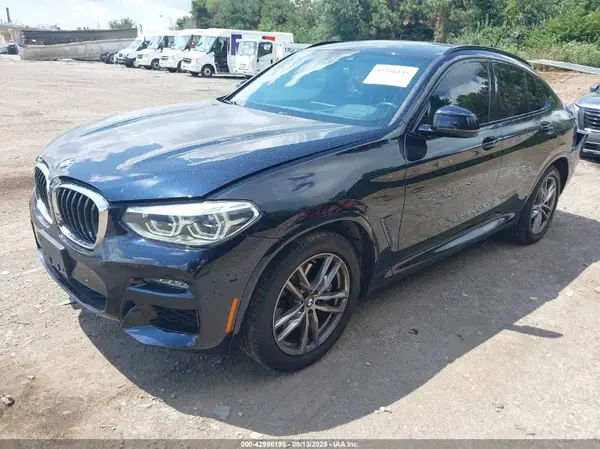 5UX2V1C02M9H50286 2021 BMW X4 - Image 2