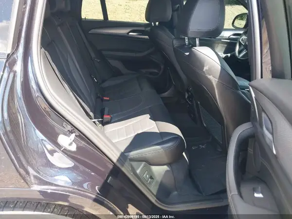 5UX2V1C02M9H50286 2021 BMW X4 - Image 8